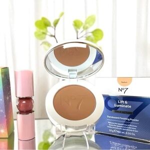 No7 Lift & Luminate Medium Setting Powder
